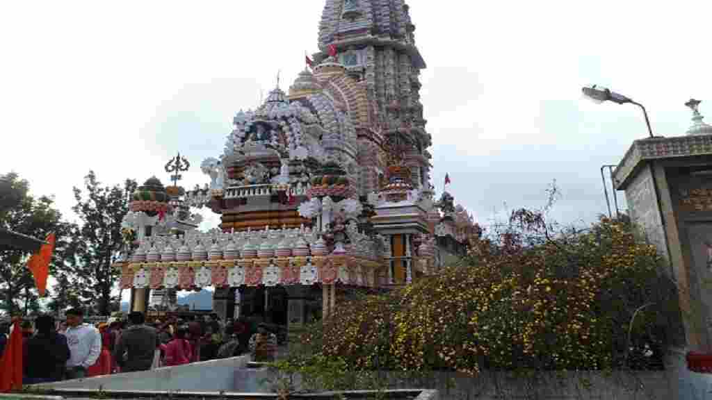 पानीपत में भोले बाबा का सबसे ऊंचा मंदिर, ग्रामीणों के सहयोग से बाबा बालकनाथ ने कराया था निर्माण Panipat Shiv Temple