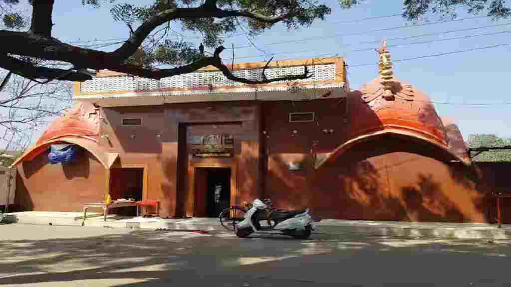 रेवाड़ी के प्राचीन हनुमान मंदिर का अनोखा इतिहास, हर मंगलवार को होता है मेले जैसा नजारा; पढ़े मंदिर का रहस्य Hanuman Temple Rewari