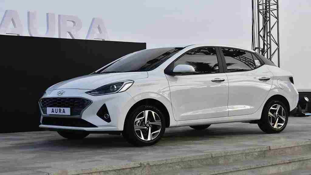 Hyundai की इस कार पर मिल रहा बंपर डिस्काउंट, कीमत जानकर रह जाएंगे हैरान Hyundai Aura