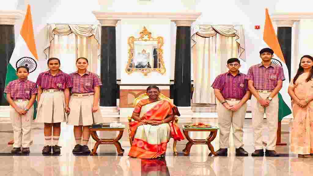 भिवानी की बेटी रिया ने बढ़ाया हरियाणा का गौरव, ओलंपियाड में टॉप करने पर मिला राष्ट्रपति से सम्मान Riya Bhiwani