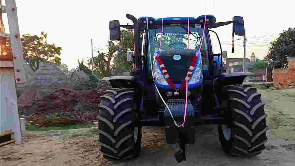 कैथल में इंग्लैंड से आया ऐसा ट्रैक्टर जो पराली की बनाएगा गांठे, खासियत के साथ कीमत जान हो जाएंगे हैरान Tractor England