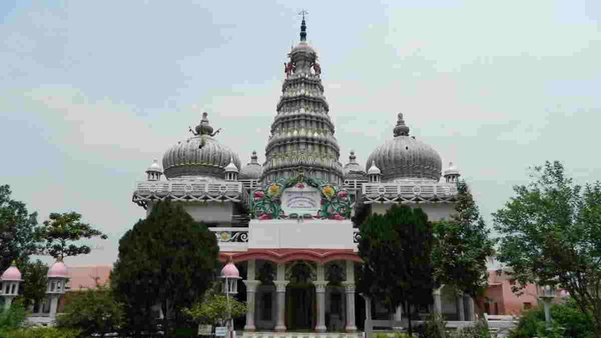 नए साल के मौके पर आप भी बेगूसराय के इस ऐतिहासिक मंदिर के अवश्य करें दर्शन, हर साल आते है लाखों पर्यटक Begusarai Noulakha Mandir