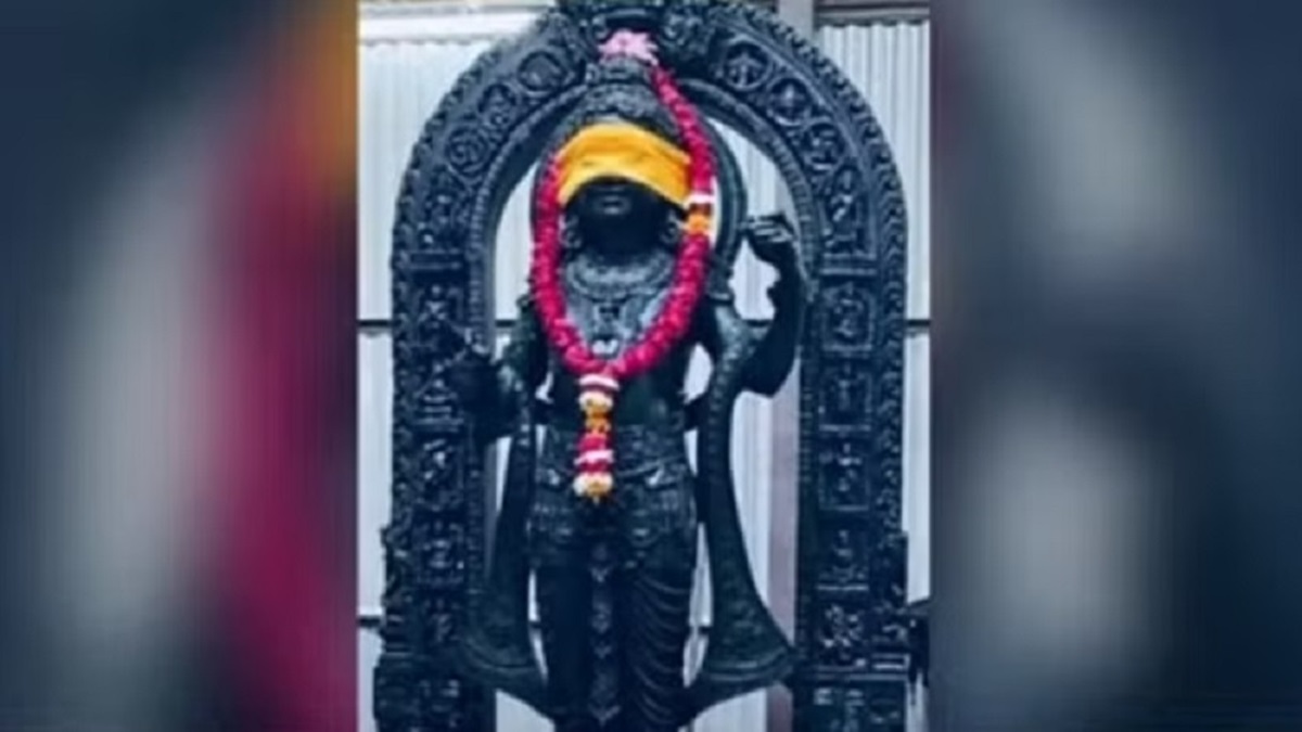 राम मंदिर गर्भगृह में स्थापना के बाद सामने आई प्रभु श्री राम की पहली तस्वीर, यहाँ करे दर्शन Ram Ayodhya