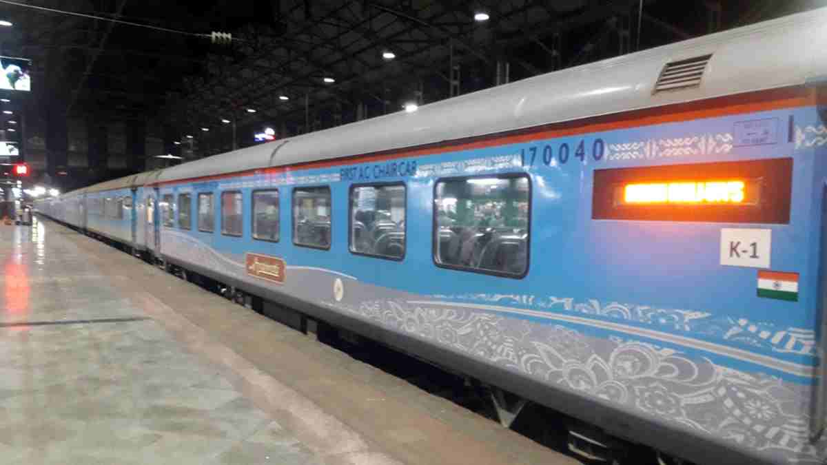 कोहरे के कारण कालका- नई दिल्ली शताब्दी एक्सप्रेस रद्द, टिकट बुक करवाने वालों को होगी परेशानी Shatabdi Express Train