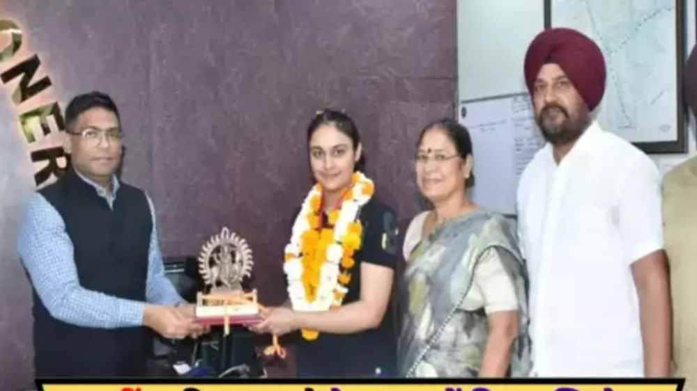 हरियाणा की बेटी कुदरत ने UPSC में हासिल की 14वीं रैंक, लेफ्टिनेंट पद पर हुआ चयन Safeimagekit resized img compressed 1