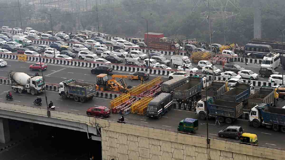 दिल्ली- NCR के लोगों को मिलेगी ट्रैफिक जाम से निजात, सभी बार्डर से हटाई गई बेरिकेडिंग Singhu Border