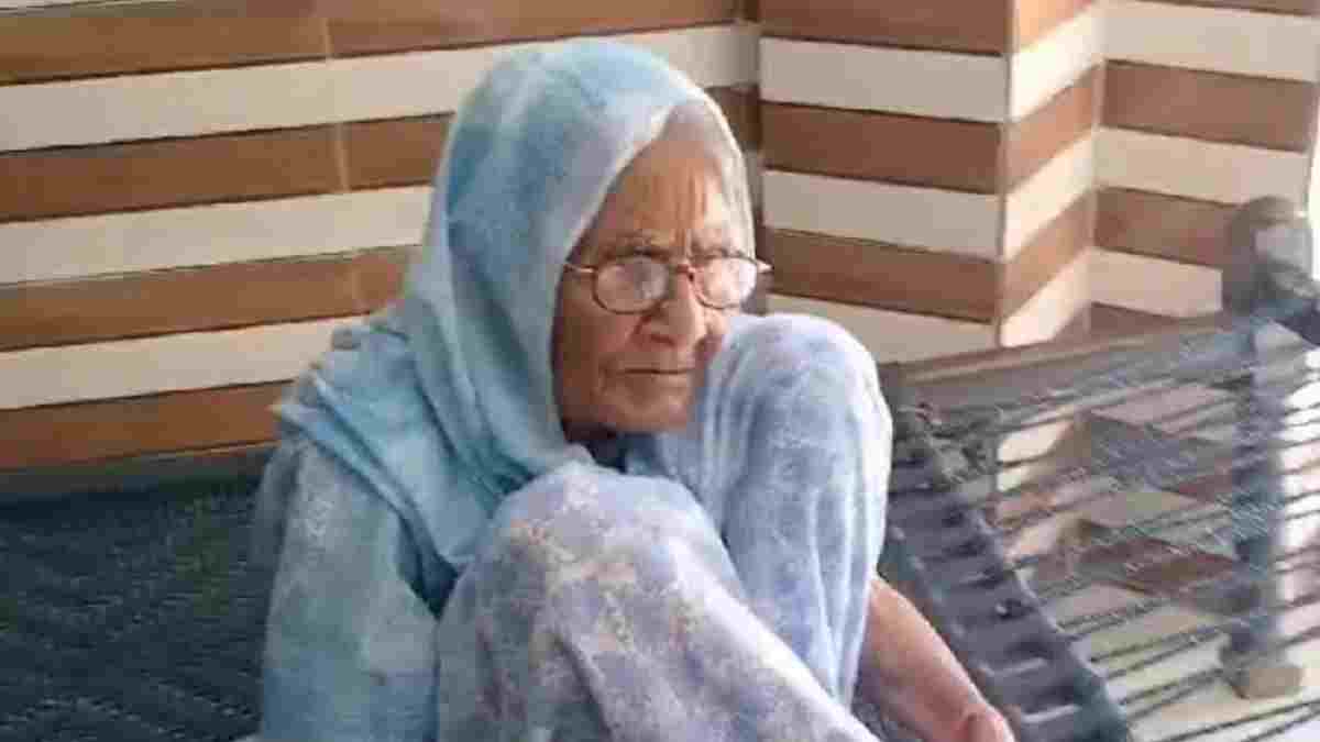 फरीदाबाद: पहले महिलाएं नाचते- गाते देने जाती थीं वोट, 105 वर्षीय शीला देवी ने शेयर किया अनुभव 105 Year Voter Sheela