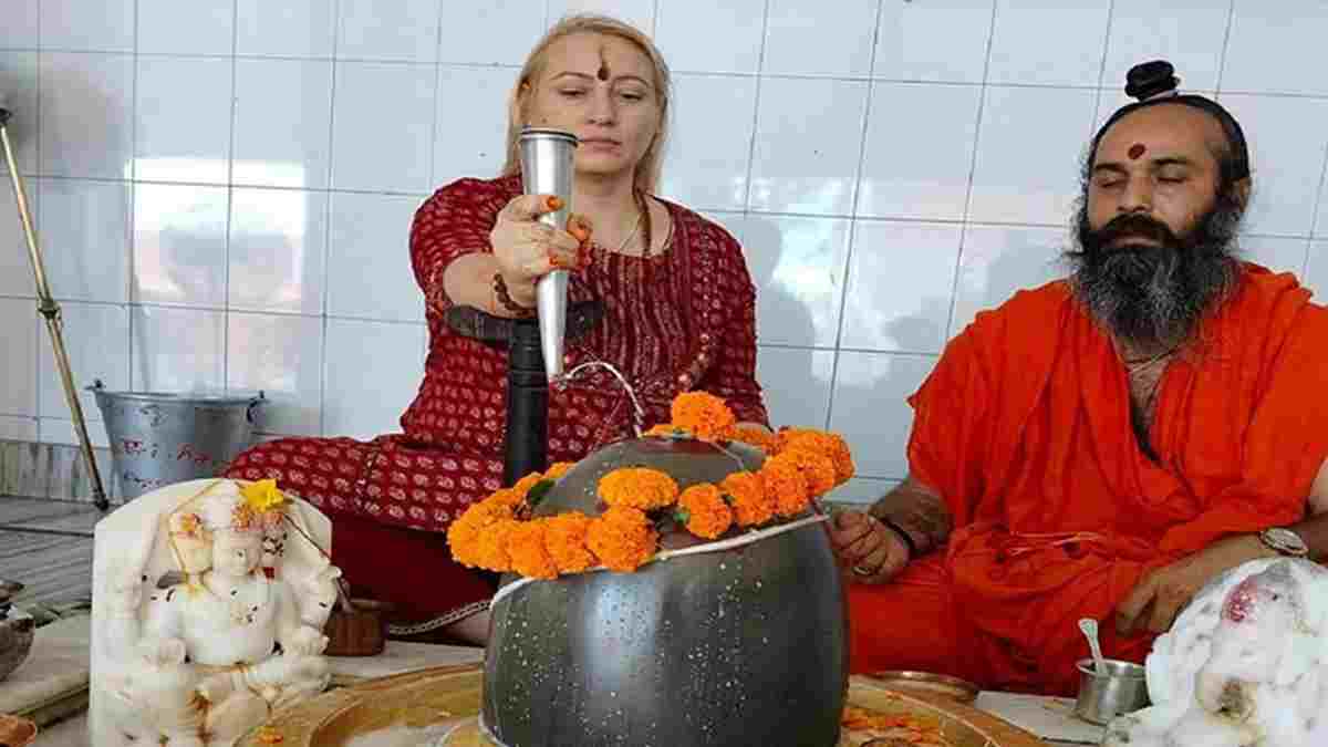 भिवानी: आयुर्वेद पर रिसर्च करने आई यूक्रेनी महिला, इन बातों से प्रभावित होकर अपनाया हिंदू धर्म Karneshwari Bhiwani