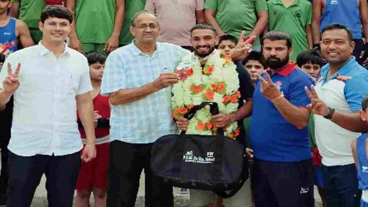 हरियाणा के छोरे ने कजाकिस्तान में दिखाया दमखम, U- 22 एशियन बॉक्सिंग चैंपियनशिप में जीता गोल्ड मेडल Ajay Sonipat