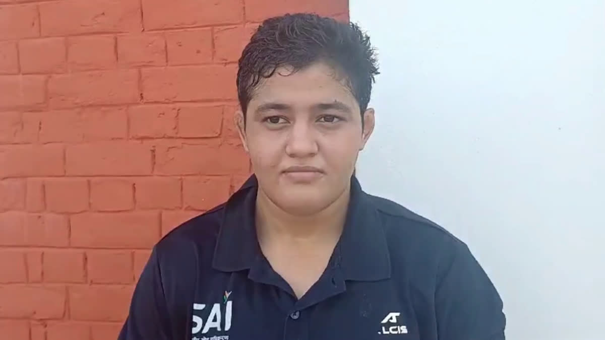 हरियाणा की ओलंपियन पहलवान रितिका हुड्डा के लिए खुशखबरी, इंडियन नेवी में मिलेगी कैप्टन की रैंक Rohtak Wrestler Ritika Hooda