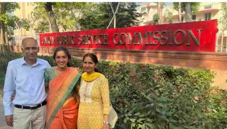 अंकिता ने 22 लाख की नौकरी को ठोकर मारकर क्रैक किया जेईई एग्जाम, आग लगा देने वाली है इनकी सफलता की कहानी Ankita Panwar IAS