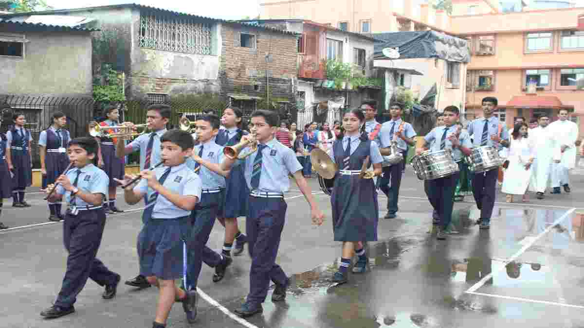 हरियाणा के विद्यार्थियों के लिए जरुरी खबर, अब 15 अगस्त से बच्चों को स्कूलों में करना होगा ये काम Indepence Day Flag School