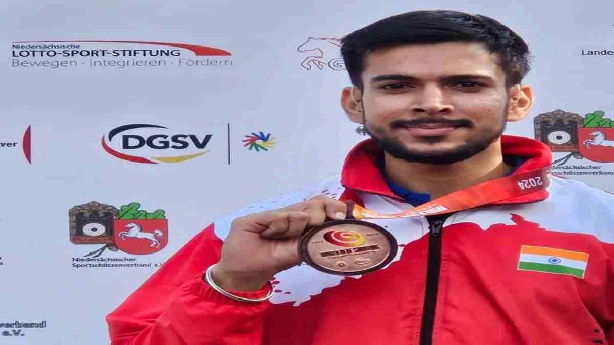 हरियाणा के छोरे शुभम ने जर्मनी में बजाया हिंदुस्तान का डंका, 10 मीटर एयर पिस्टल में जीते 2 मेडल Shubham Jhajjar