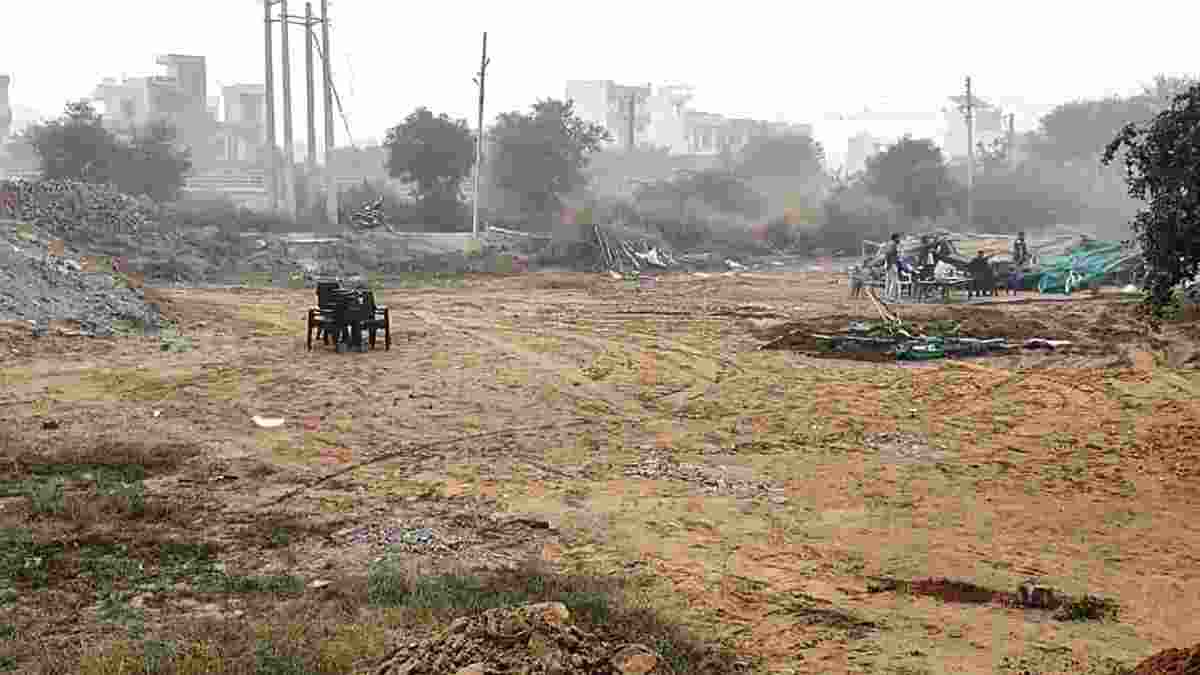 रोहतक में नवीन जयहिंद के तंबू पर प्रशासन ने चलाया बुलडोजर, 300 पुलिसकर्मियों की मौजूदगी में उजाडा आशियाना Naveen JaiHind Tambu