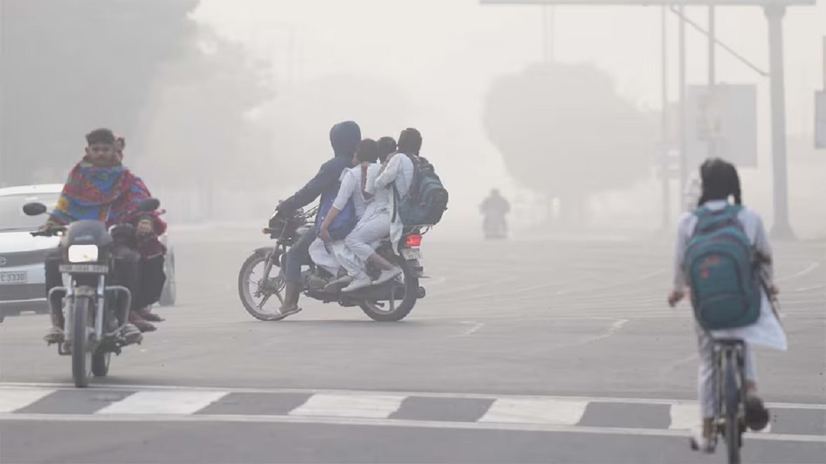 हरियाणा में ठंड से मचा हाहाकार, 15 डिग्री से नीचे पहुंचा ज्यादातर जिलों का पारा; आज इन 11 जिलों में छाएगा घना कोहरा Cold Dhundh Fog Sardi Mausam
