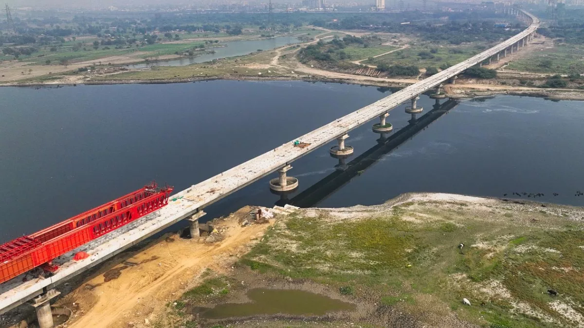 रेलयात्रियों के लिए खुशखबरी, यमुना नदी पर तैयार हुआ नया पुल; इतिहास के पन्नों में दर्ज हो जाएगा पुराना लोहे का पुल Delhi Yamuna Pool Railways