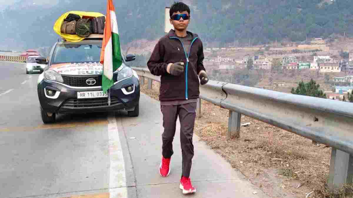 कश्मीर से कन्याकुमारी तक की दूरी पैदल नापने निकली हरियाणा की बेटी सानिया, कारण जान रह जाएंगे हैरान Sania Rukhi Sonipat
