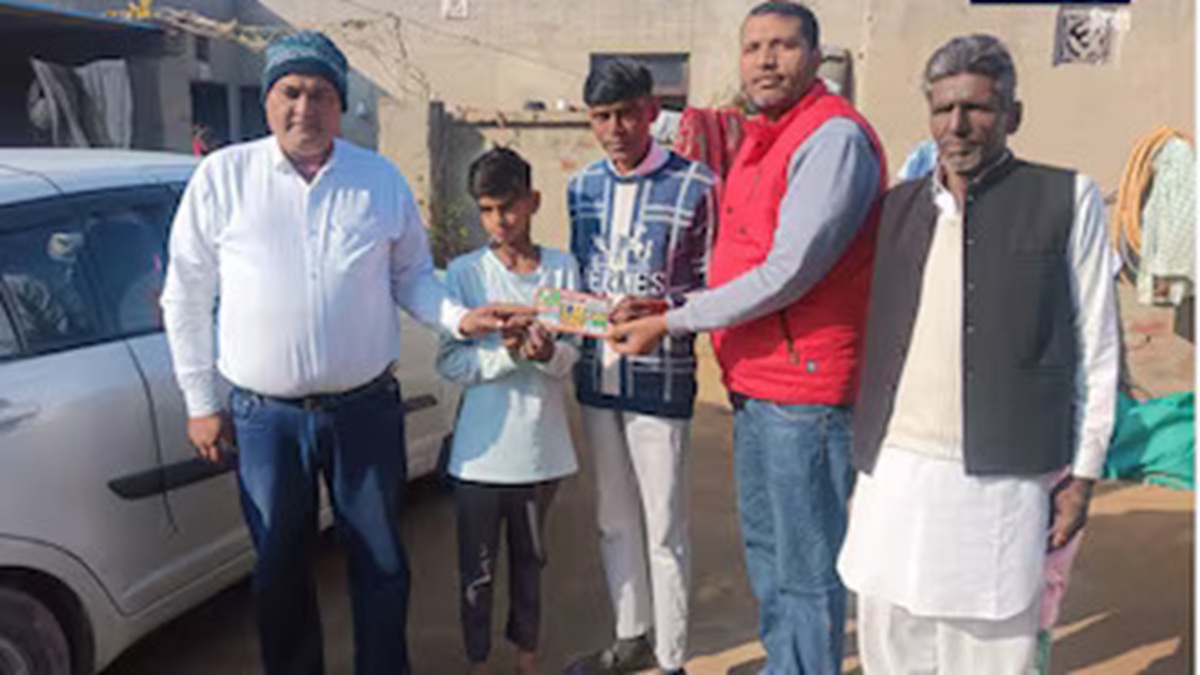 सिरसा में पाई- पाई को मोहताज था यह शख्स, एक जुगाड़ ने रातों- रात बदली किस्मत; पलभर में कमा डाले 10 लाख 10 Lakh Lottery Prize Ishwar Sirsa