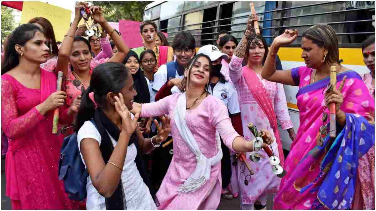 बेटी के जन्म पर बदलेगा समाज का नजरिया, मां को ट्रांसजेंडर देंगे 21 हजार निवेश का सर्टिफिकेट Transgender compressed
