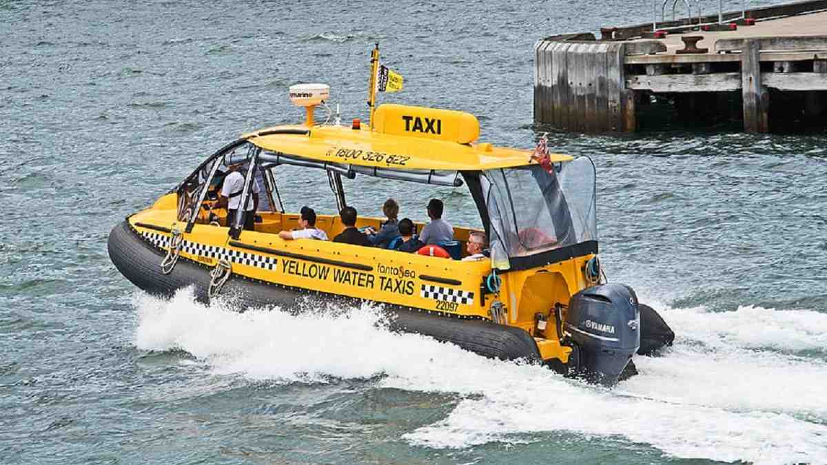 दिल्ली में बोटिंग का मजा लेने वालों के लिए खास जगहें, केवल 50 रूपए में मिलेगा भरपूर आनंद Water Boat