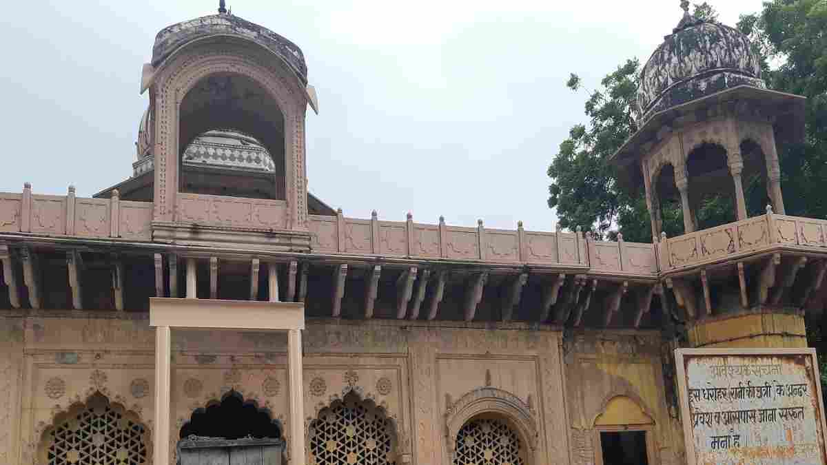 शानदार वास्तुकला का बेजोड़ नमूना है फरीदाबाद की 'रानी की छतरी', पर्यटकों के लिए है बेहतरीन Rani Ki Chatri Faridabad