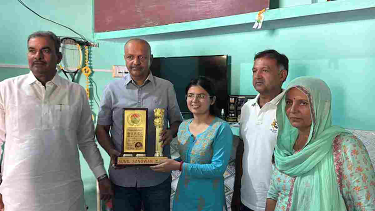 चरखी दादरी की बेटी स्वाति ने UPSC में रचा इतिहास, ग्रामीण अंचल से निकल कर पाया यह मुकाम Swati Phogat