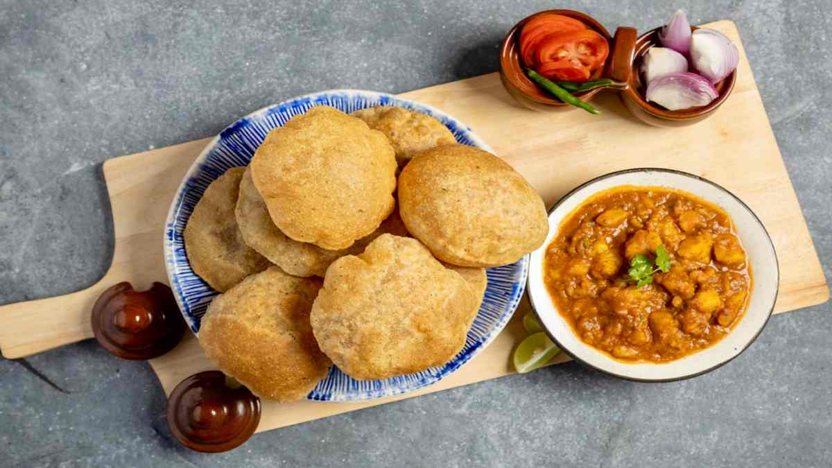 फरीदाबाद की इस जगह पर लोगों को दीवाना बना रही आलू- पूड़ी, एक बार खाएंगे तो आएंगे बार- बार Poori Bhaji