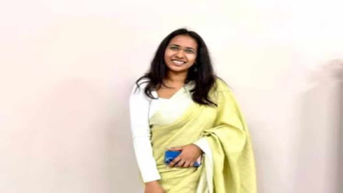 आंगनबाड़ी वर्कर की बेटी बनी UPSC टॉपर, 4 साल की उम्र में छूटा था पिता का साथ; पढ़ें शिवानी पांचाल की सक्सेस स्टोरी Shivani Panchal Kurukshetra