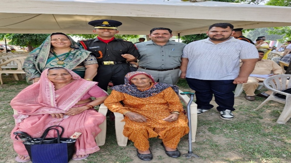 हरियाणा के जुलाना गांव के अमन शर्मा का सेना में लेफ्टिनेंट पद पर हुआ चयन, गांव लौटने पर हुआ जोरदार स्वागत Aman Sharma Jind