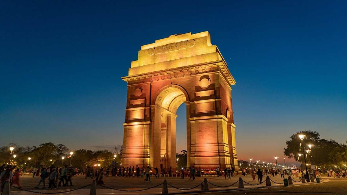 दिल्ली के मानचित्र में बड़ा बदलाव, 13 जिलों को LG की मंजूरी; जनता को मिलेंगे तगड़े फायदे India Gate