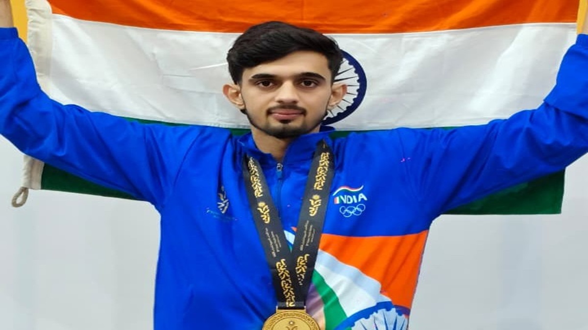 हिसार के छोरे आर्यन ने गाढ़ दिया लठ्ठ, यूथ एशियन गेम्स में जीता गोल्ड मेडल Aryan Lohan