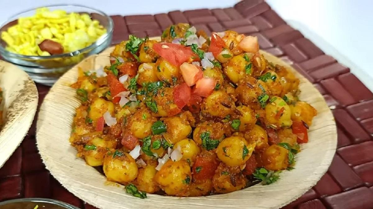 चाट खाने के शौकीन लोगों के लिए दिल्ली की 5 टॉप दुकानें, लाजवाब टेस्ट के लिए बॉलीवुड स्टार्स भी कर चुके तारीफ Chaat