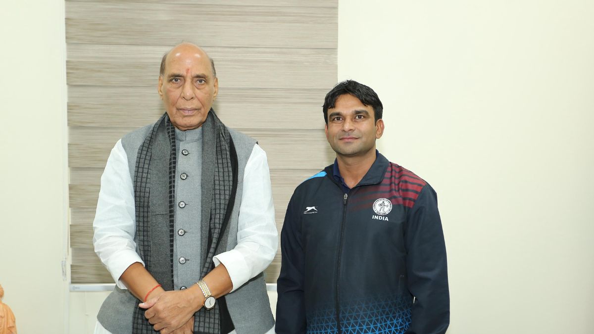 भिवानी के संदीप ने जर्मनी में रच दिया इतिहास, 190 किलोग्राम वजन उठाकर जीत लिया सोना Sandeep Kadwasara
