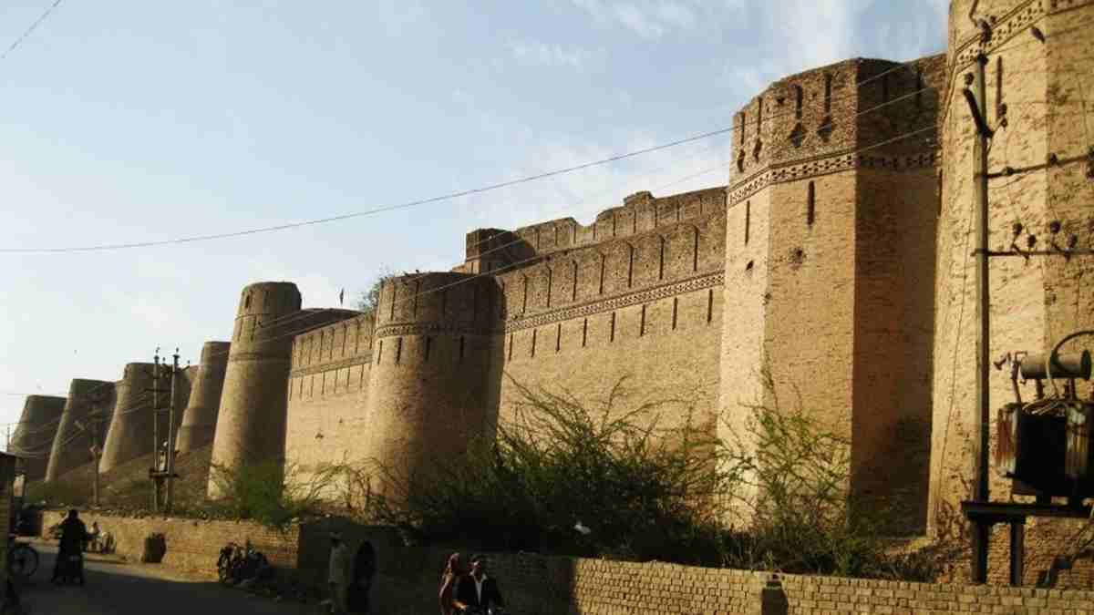 हिंदुस्तान के प्रवेशद्वार से मशहूर हुआ हरियाणा का यह किला, अपने भीतर समेटे हुए है सदियों पुराना इतिहास Kila Fort