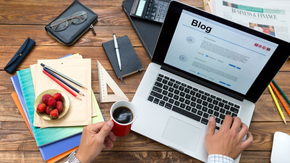 घर बैठे कमाने का आसान तरीका! Blogging से करें हर महीने शानदार अर्निंग; शुरू करने से पहले जान लें ये जरूरी बातें Job Career Student School