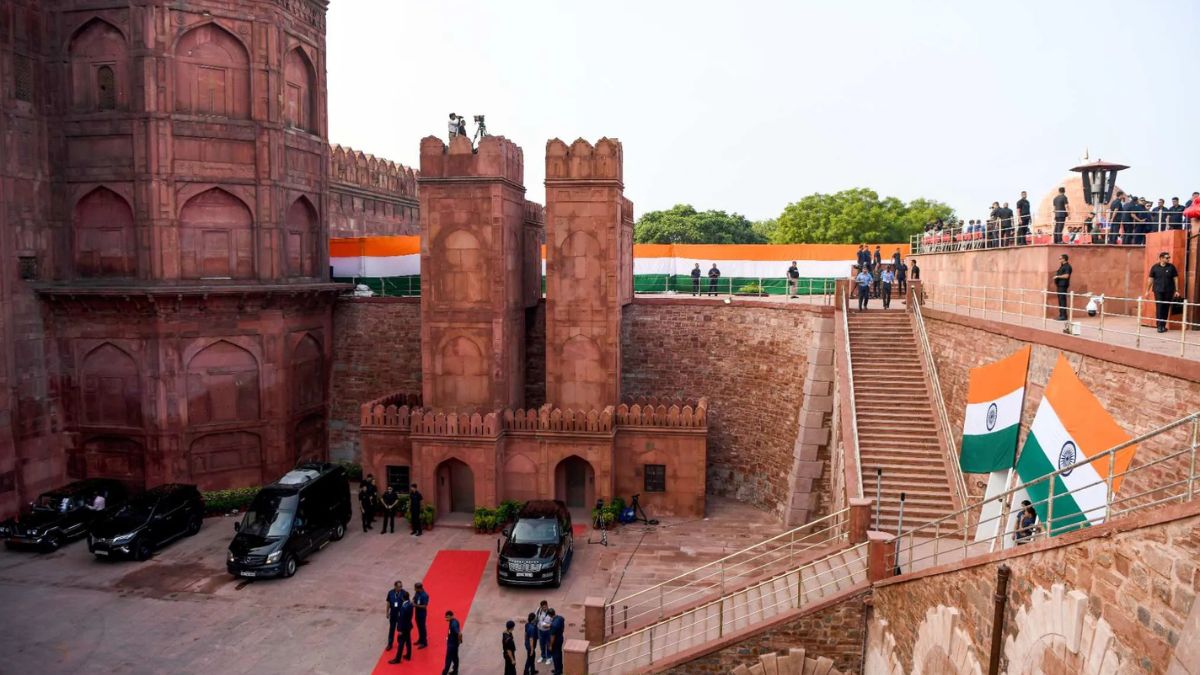 लाल किले में 15 अगस्त पर नहीं ले जा सकेंगे यह सामान, बैग पैक करने से पहले जरूर पढ़ें पूरी लिस्ट Red Fort Lal Quila