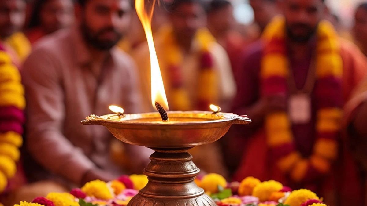 नवरात्र पर घर में जलाने जा रहे अखंड ज्योति, पहले जान लें यह जरूरी नियम Diya Diwali Deepak Navratri