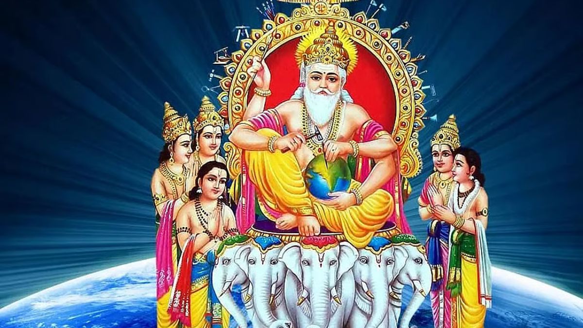 सूर्य देव का प्रचंड तेज बना महादेव का त्रिशूल, भगवान विश्वकर्मा ने ऐसे तैयार किया था शिव का दिव्य अस्त्र Vishwakarma God